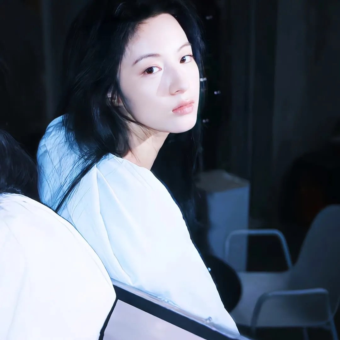 女导与强盗